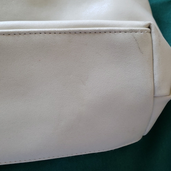 Cream Color Purse - Picture 9 of 10